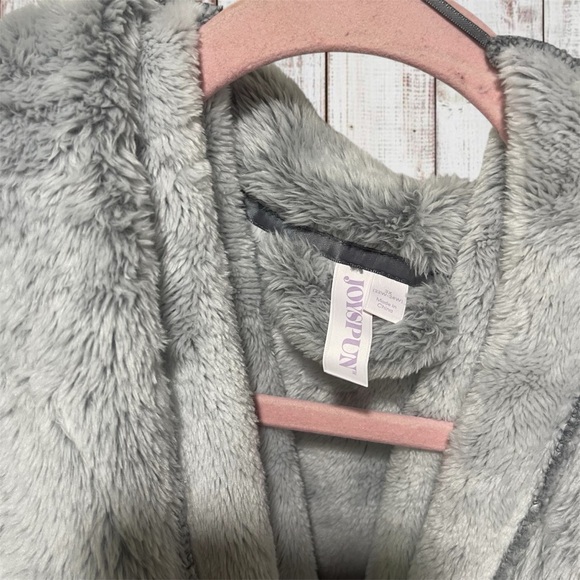 Cozy Gray Robe - Picture 3 of 4